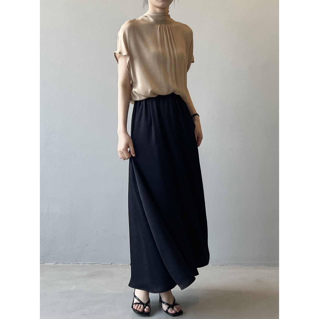 サテン ドレープロングスカート 10016