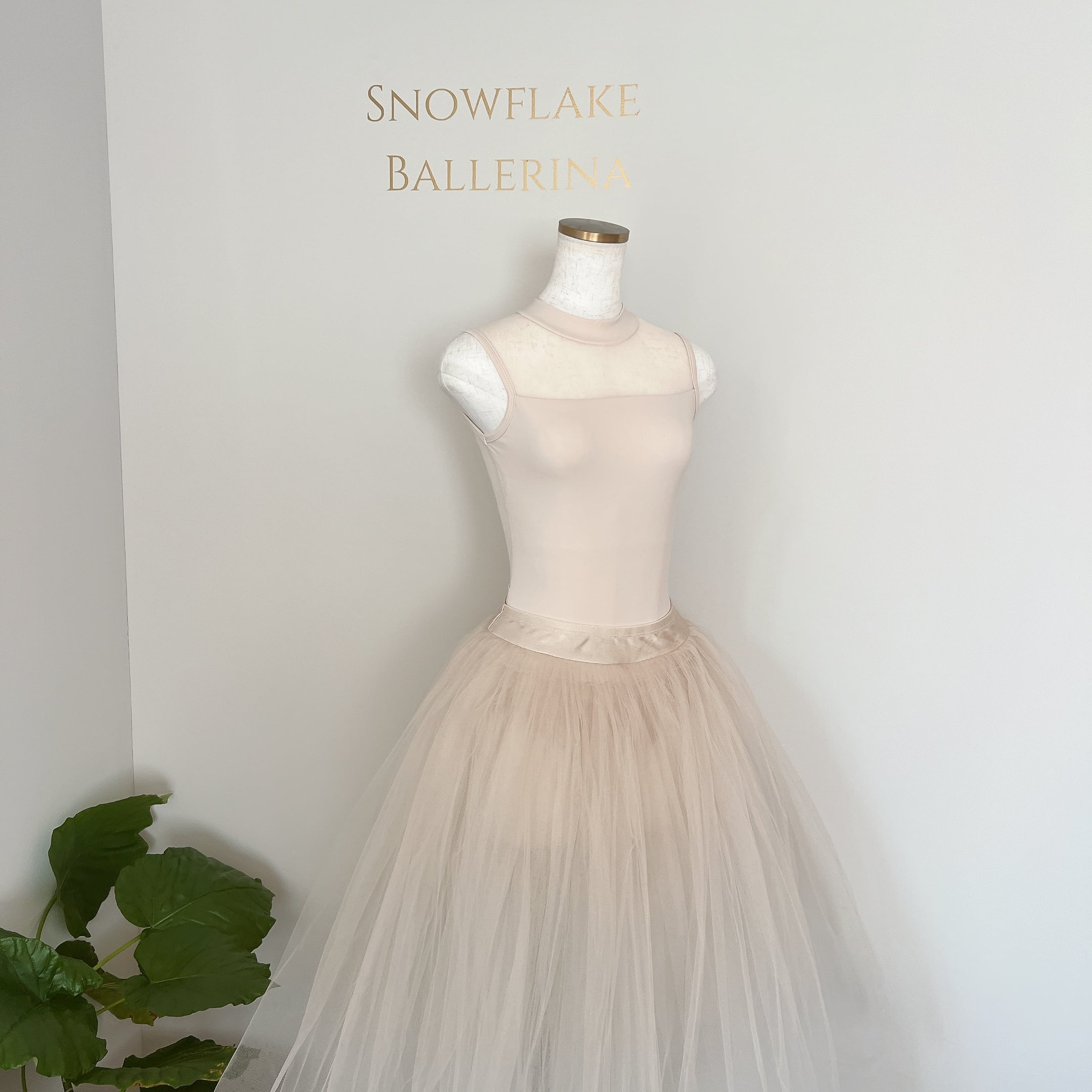 モックネックホルター シアーメッシュ バレエレオタード（ Ivory
