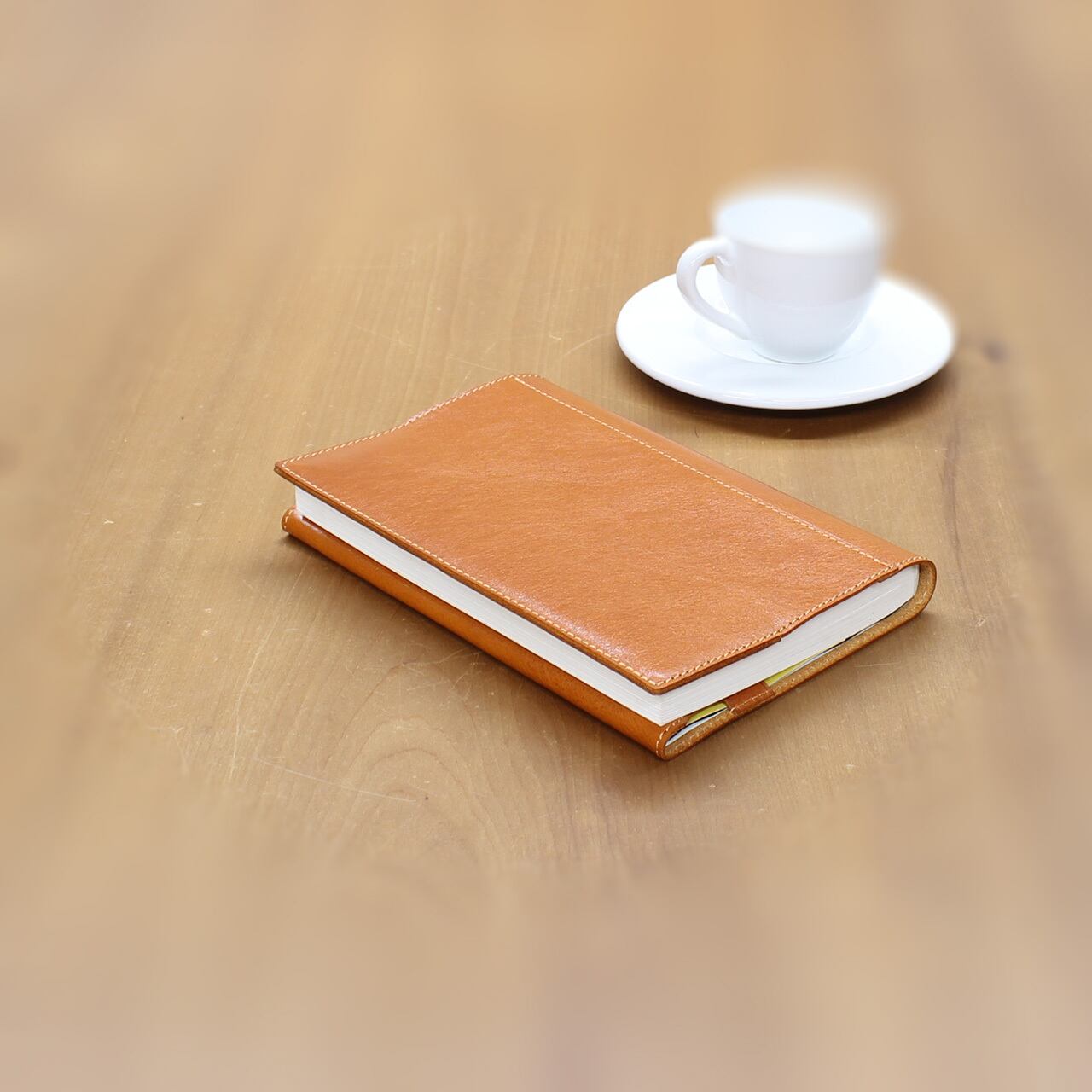 タッチ　ブックカバー ブックカバー B6版ソフトカバー 栞無 本革 革 革製小物 日本製