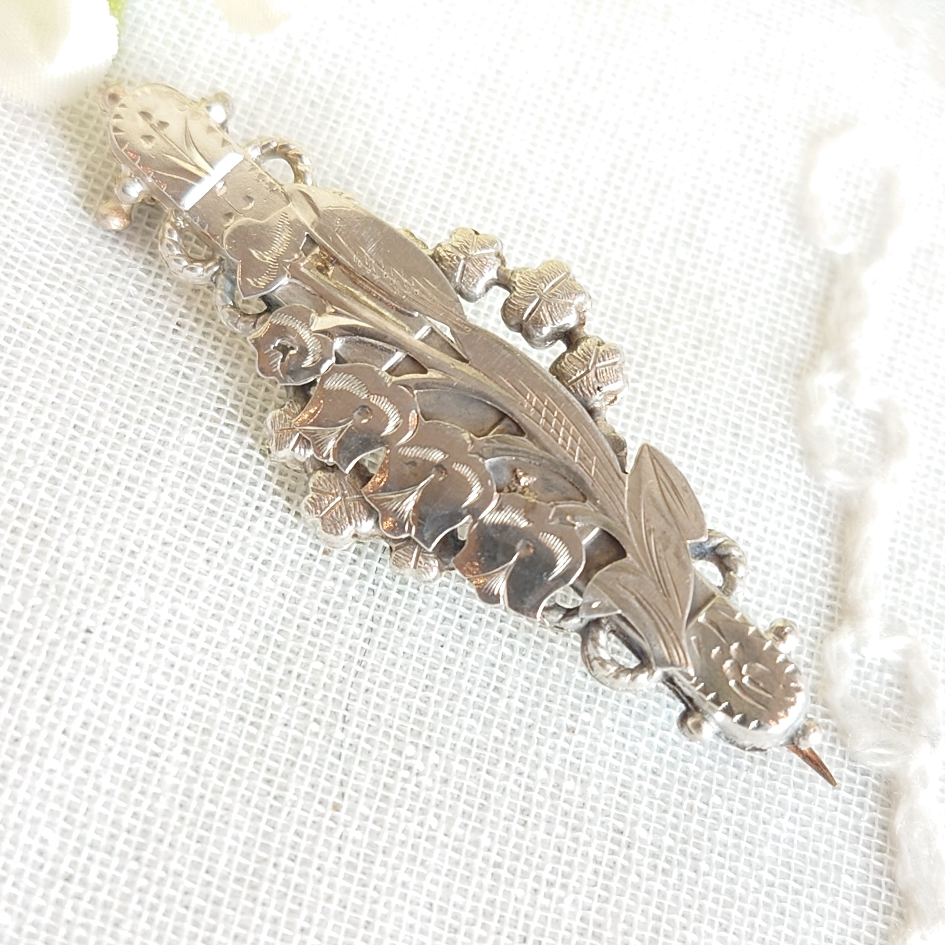 イギリス アンティーク ブローチ 純銀製 スズラン リリー・オブ・ザ