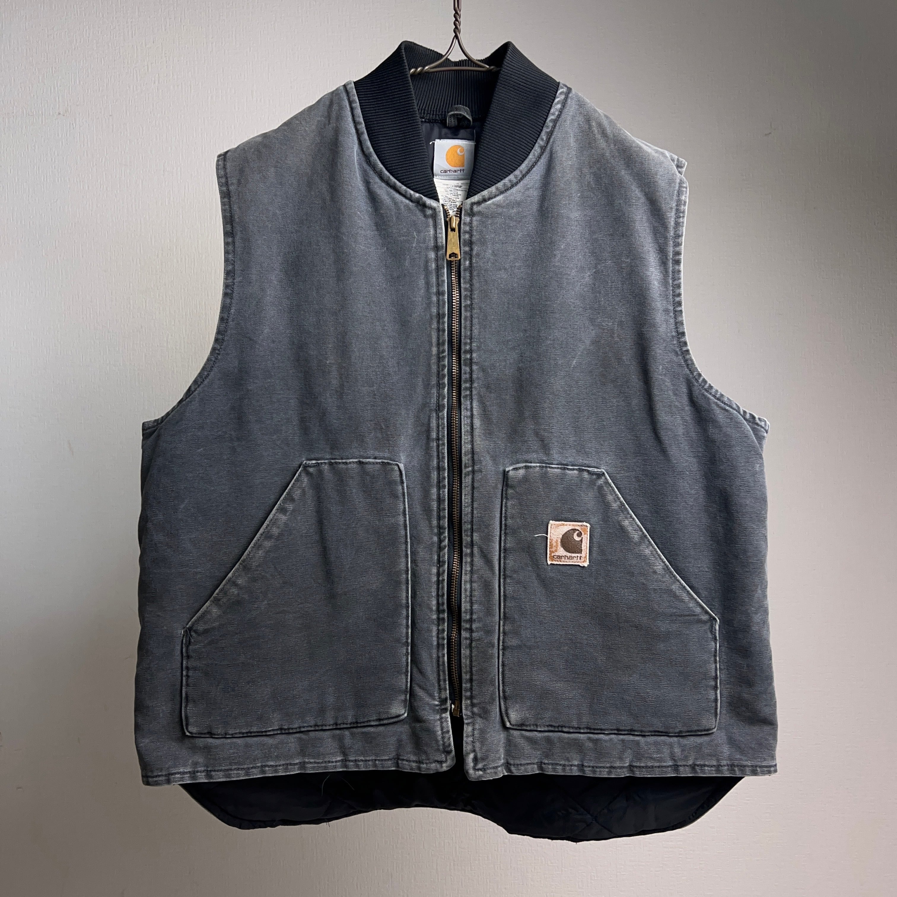 “Carhartt” Duck Vest USA製 SIZE XL カーハート ダックベスト スミクロ 墨黒【0929A121】【送料無料】