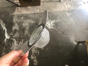 um/上田真理子 茶漉し まる