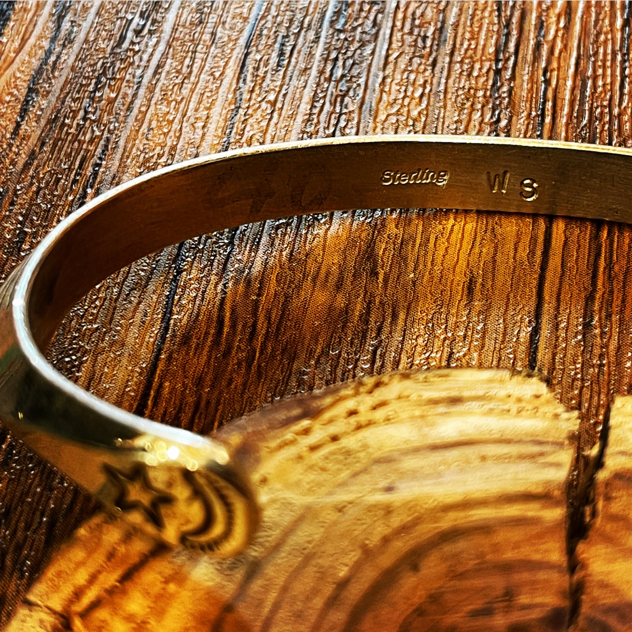 ワイルセカテロ（Wylie Secatero）トライアングルワイヤーバングル - 2