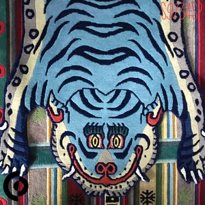 S 9734 チベタンタイガーラグ TIBETAN TIGER RUG ★ WOOL SPECIAL EDITION 【 小 本物 ウール製 ヒマラヤンアクエリアスブルー チベット文化圏 ネパール産 ハンドクラフト 高級絨毯 インテリア 産地直送 通販 】HIMALAYAN AQUERIUS BLUE