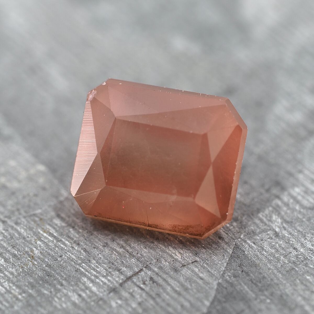 マグネシオアキシナイト 0.05ct タンザニア産 | One Loose