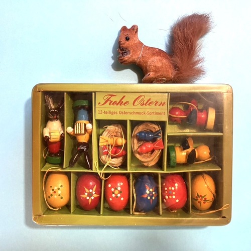 木製イースターオーナメントセット　うさぎ卵ひよこ　12P　 ドイツ