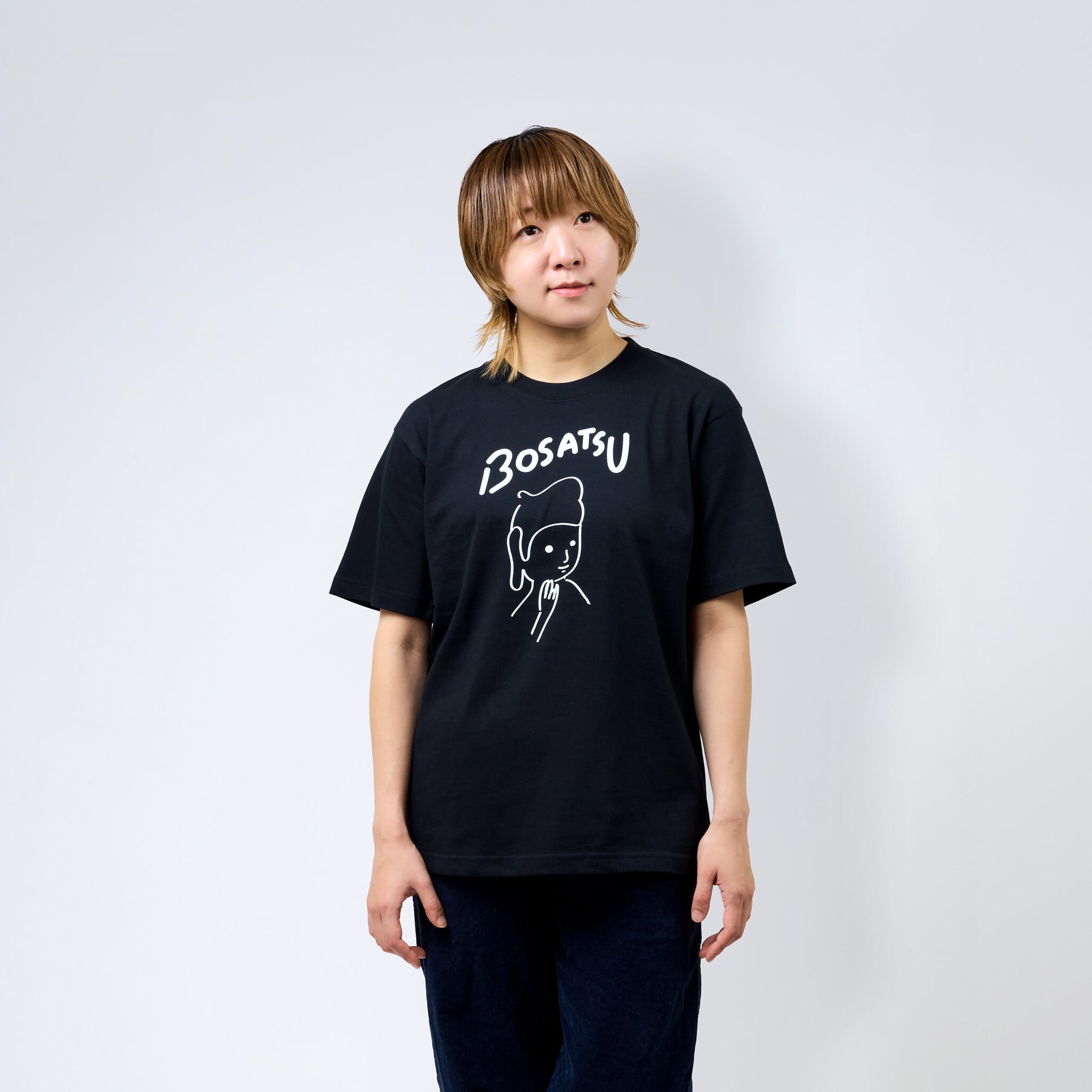 弥勒菩薩 仏像 Tシャツ (プリント) 6.2oz ホワイト/ブラック | BOSATSU