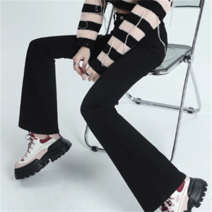 【送料無料】 パンツ ワイドパンツ フレアパンツ ボトム フレア Aライン ロング マキシ 穴開き ハイウエスト かわいい 大人可愛い 大人女子 綺麗 シンプル カジュアル 大人 おしゃれ お洒落 こなれ感 ラフ エレガント コンサバ 着痩せ レディライク ヘルシー 無地 秋 30代 40代 レディース 女性用 授業参観 デート お出かけ 女子会 お呼ばれ 休日 お茶会 アウトドア 着回し 普段使い オルチャン 韓国系 ファッション コーデ 体型カバー プチプラ 定番 トレンド デイリーユース