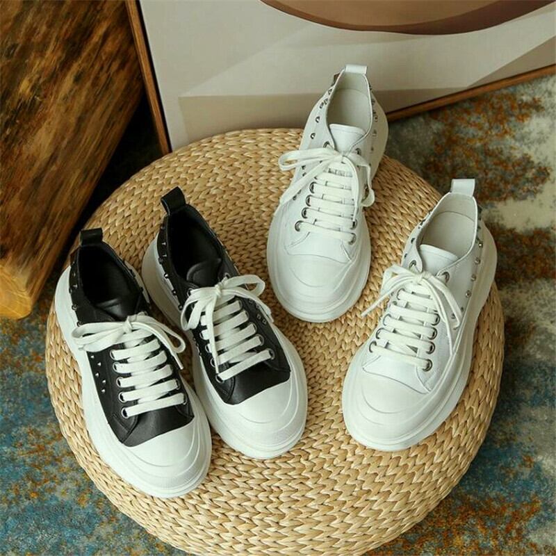 【新作】【送料無料】 リベットレースアップレディースシューズ白黒増加厚底シングルシューズ春秋レディースカジュアルシューズ 靴 ホワイト ブラック スプリング 春物 オータム 秋物 10b315339036687