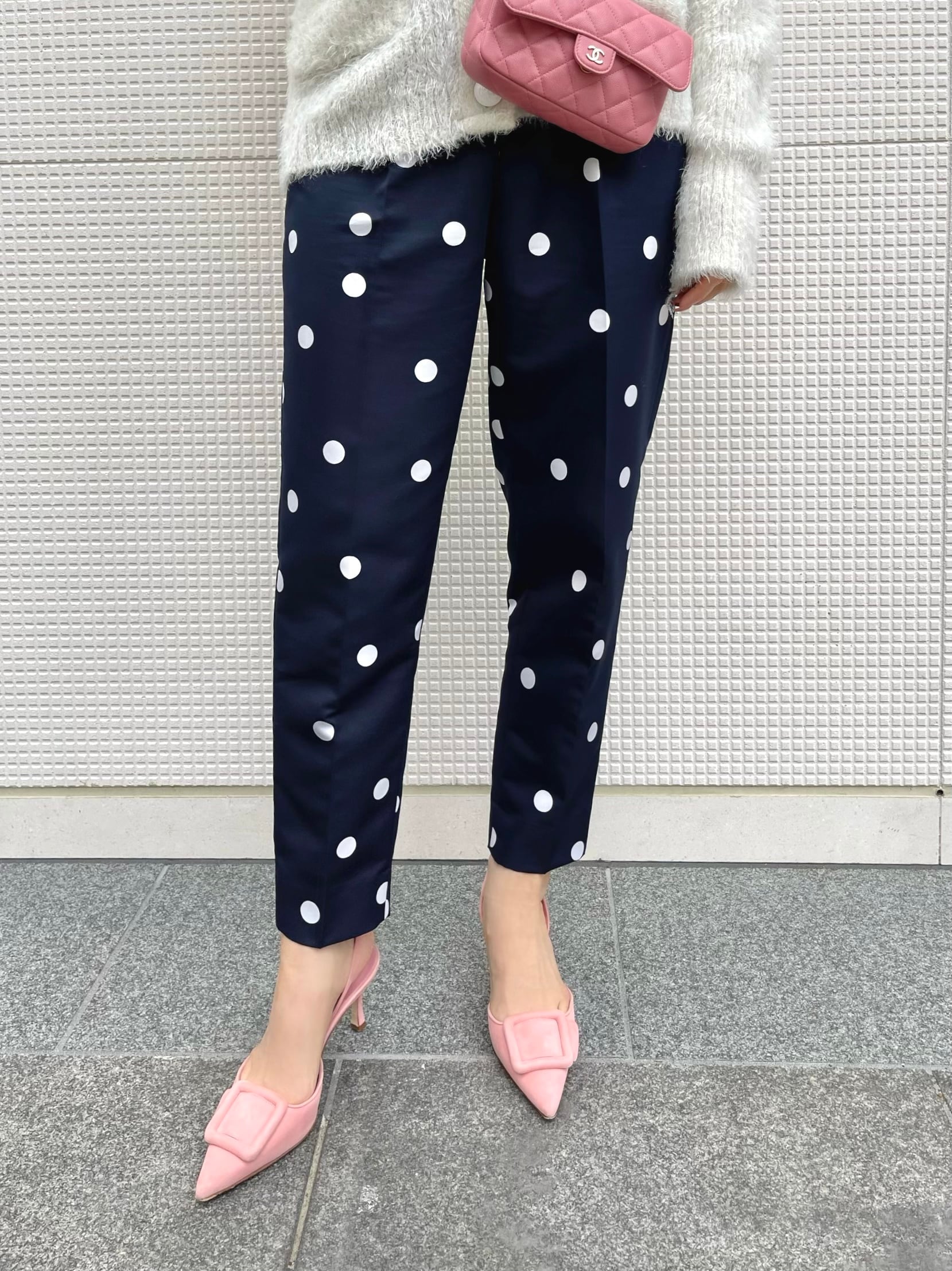 サイズXSHYEON ヘヨン キャロットパンツcarrot pants(dot) navy