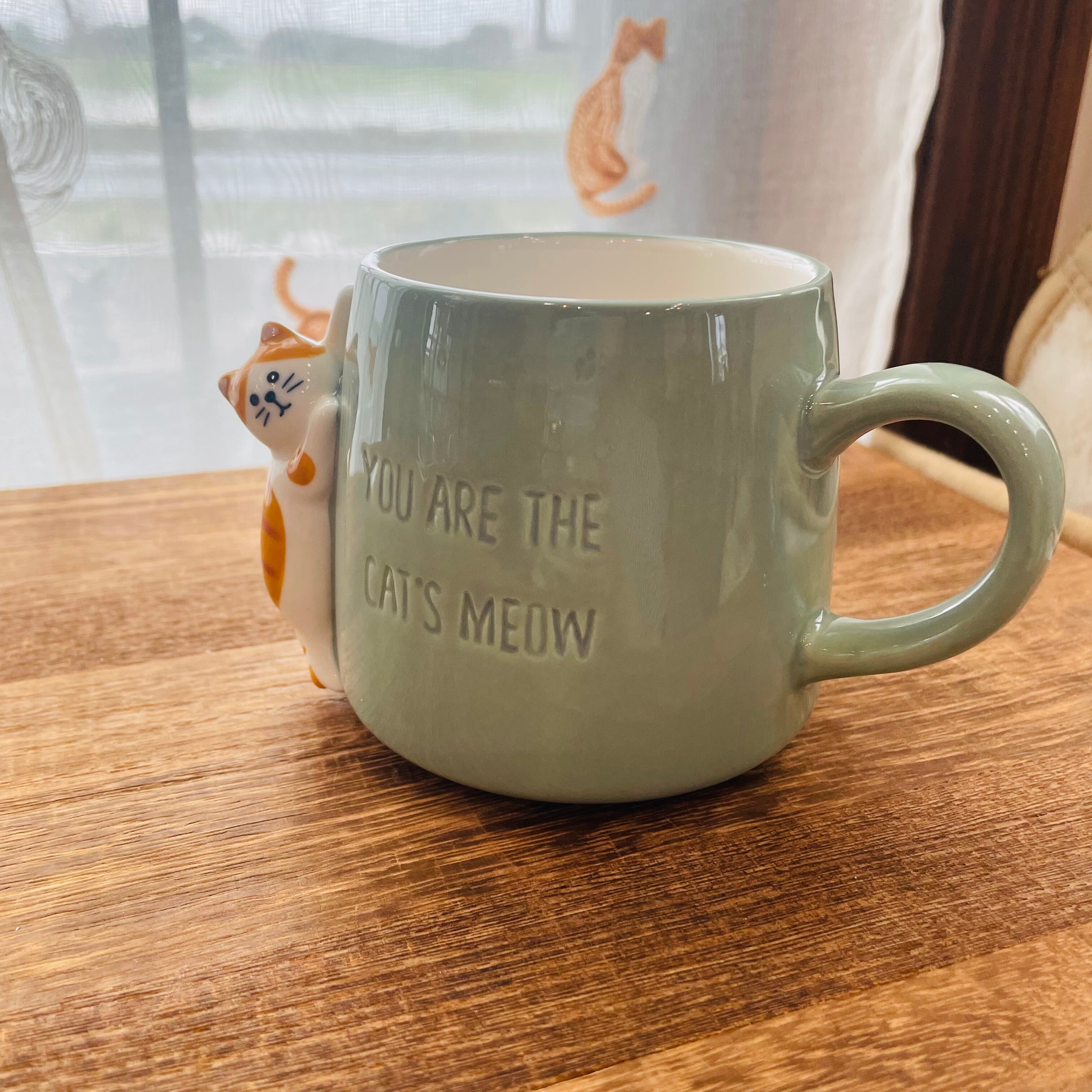 マグカップ｜つめとぎ猫　猫 猫グッズ 猫柄 ねこモチーフ かわいい プレゼント 贈り物 ギフト お家時間 おうちカフェ ハチワレ猫 トラ猫 白黒猫