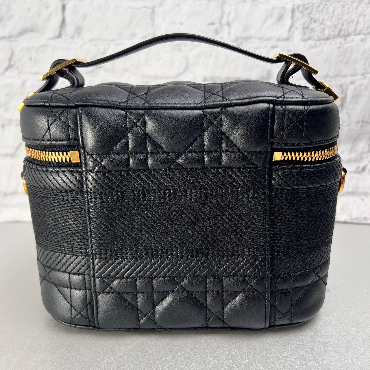 Christian Dior ディオール カナージュ  レザー ショルダーバッグ ブラック A-12413