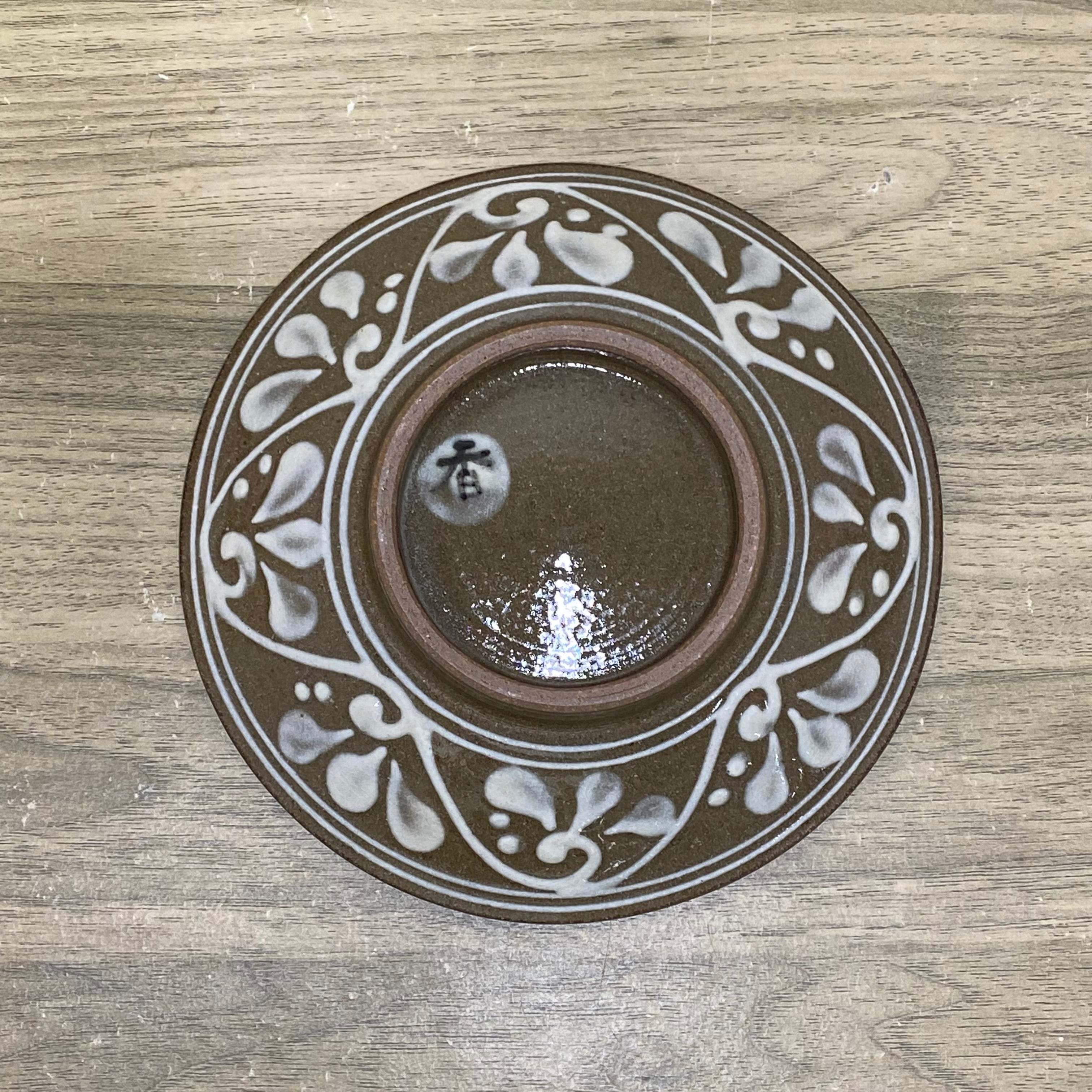 5寸皿一枚焼き 菊模様/赤と青 | 陶芸工房ふじ