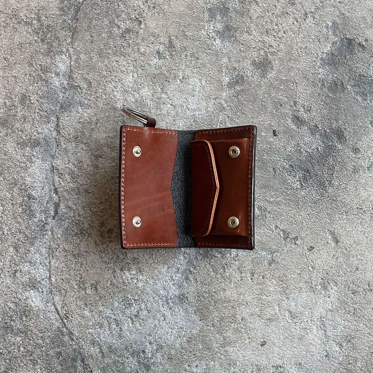 【限定商品】トリニティーケース ランブル コードバン(ブラウン)