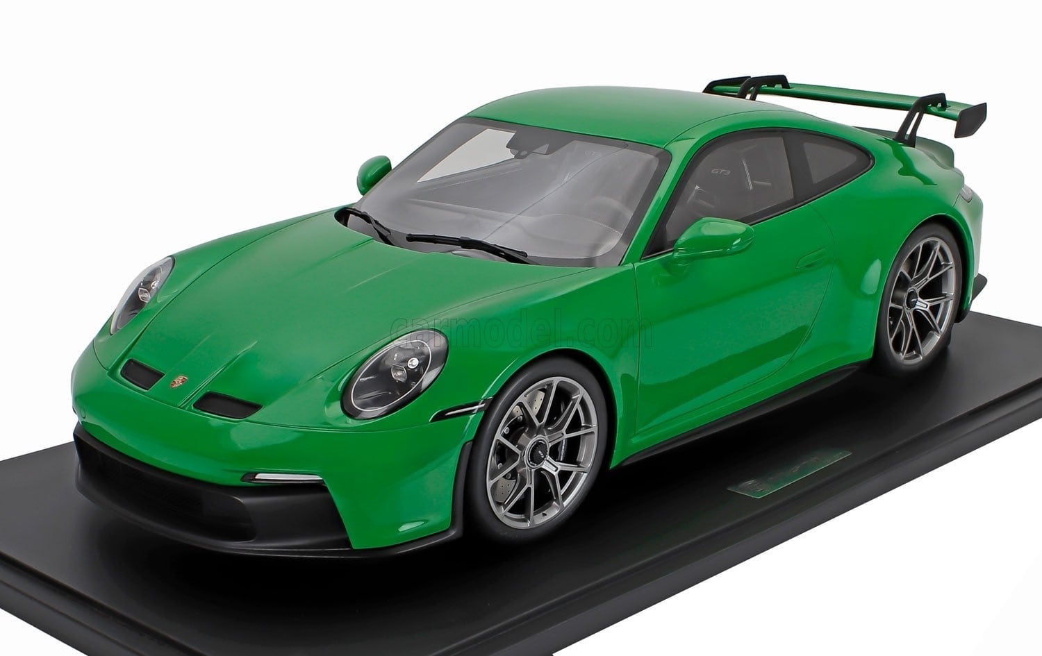 ミニカー 1/8 ポルシェ 911 GT3 GT-SPIRIT 1/8 PORSCHE 911 992 GT3