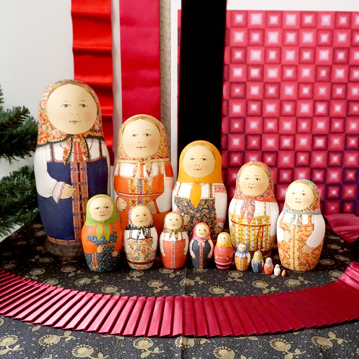 マリア・ドミトリエワ作 クリスマス マトリョーシカ 8個型 | GINZA