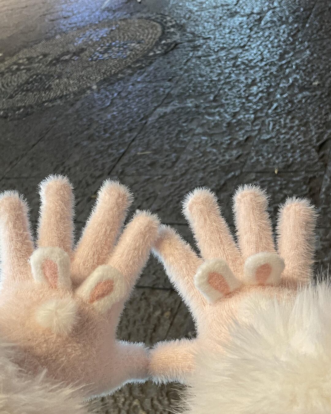 うさ耳としっぽ付き もこもこ5本指手袋