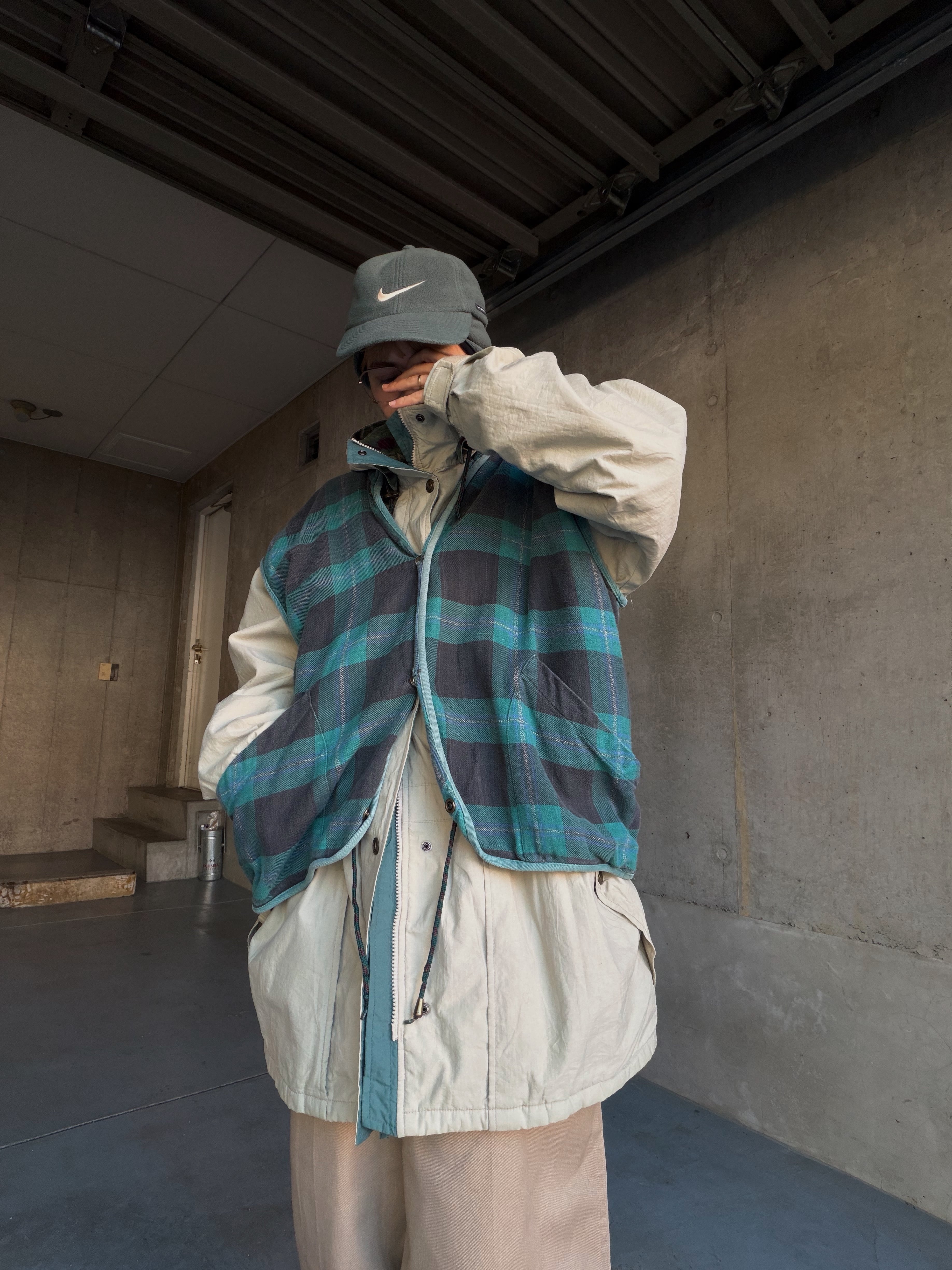 (OT1309)Plaid flannel button vest