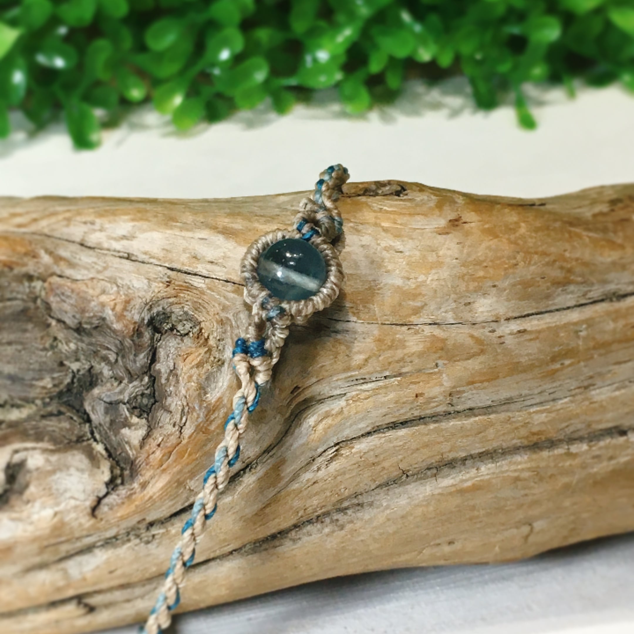 ブルーフローライト マクラメブレスレット B77 | Trickster マクラメ