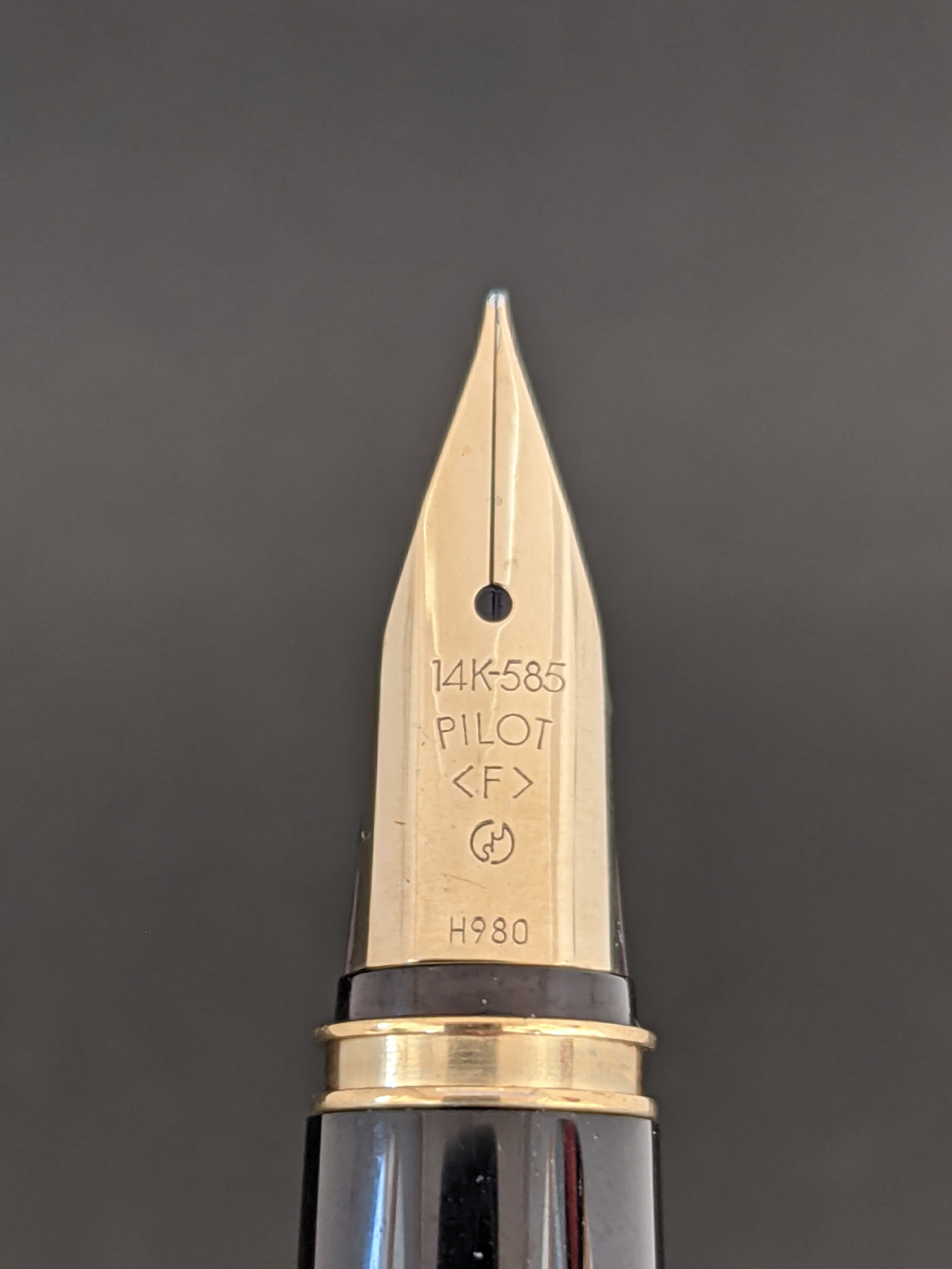 #319 オーバーホール済 レア アンティーク 万年筆 PILOT 14k 1980 パイロット PILOT （細字） 14K 02390 | 川口明弘の調整万年筆