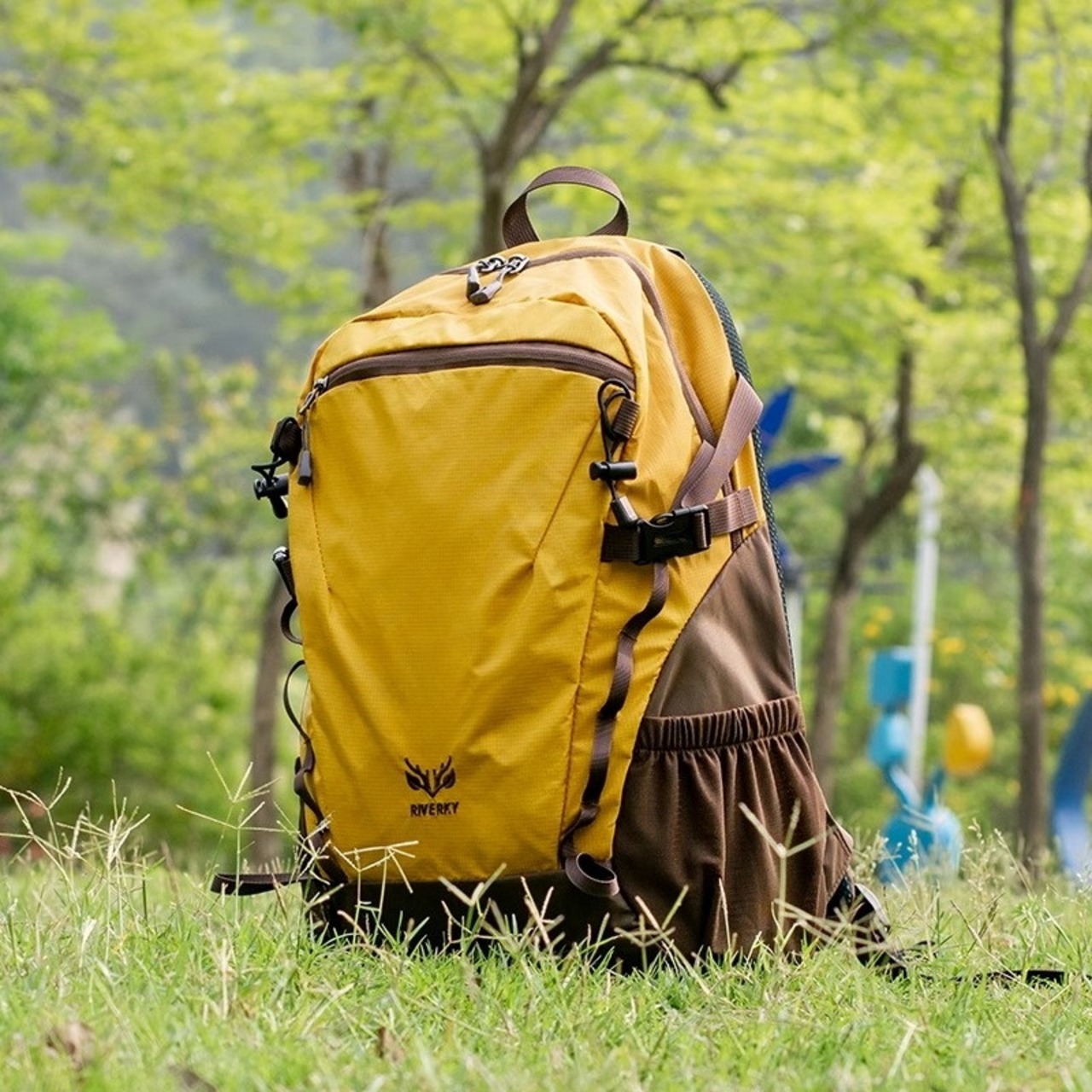 Multifunctional pocket backpack top loading with flap ◇6color H0555