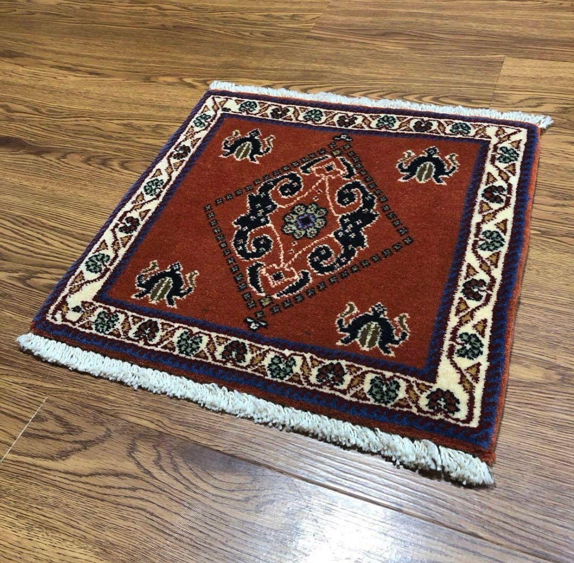 ペルシャ絨毯(トライバルラグ) プチサイズ チェアマット 椅子の座布団