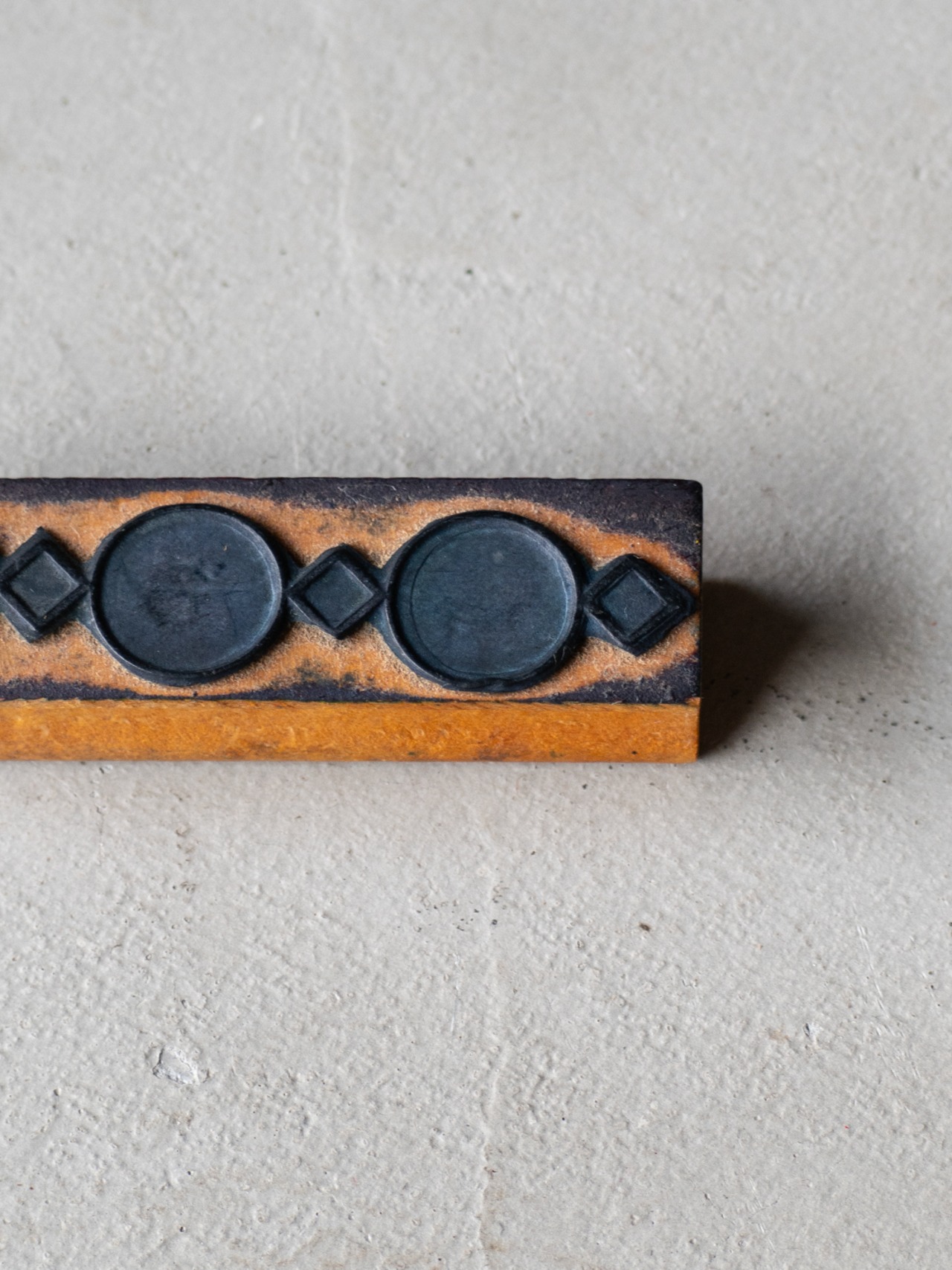 unknown '60s vintage Woodblock stamp "circle and diamond"