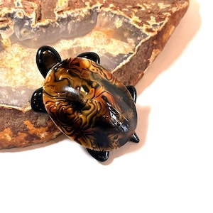 70s France Lea Stein vintage turtle motif brooch