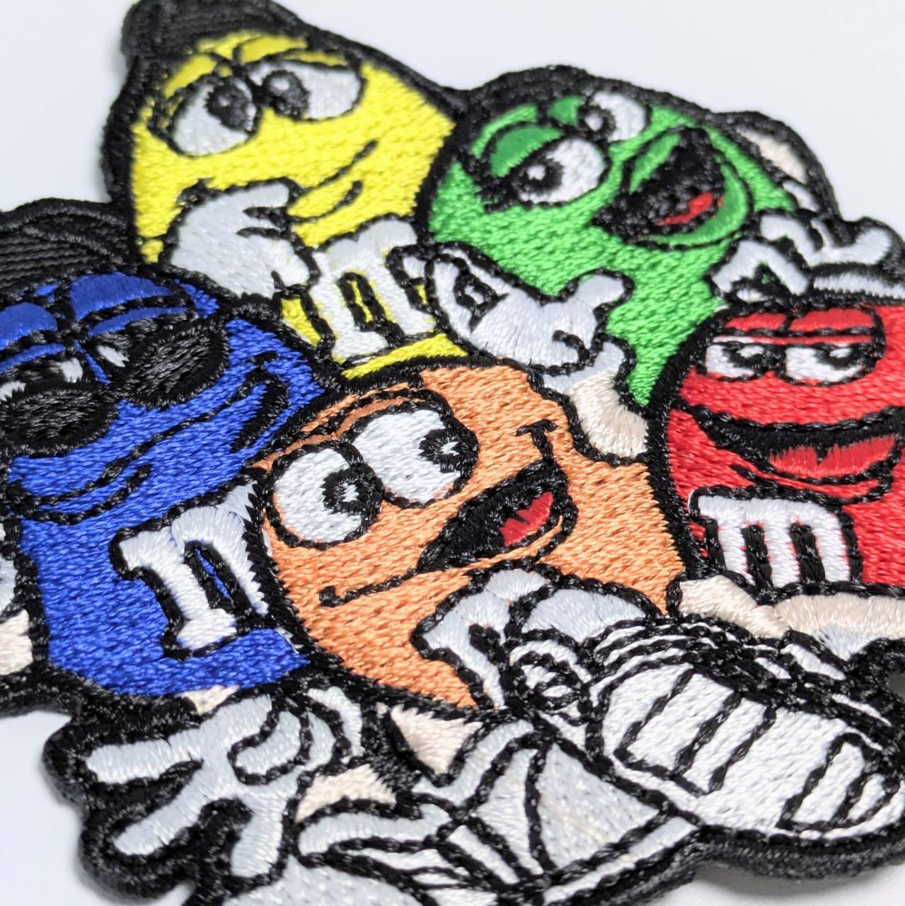 送料無料! ★刺繍アイロンワッペン★【 m&m's( エムアンドエムズ )】 〚アメリカン雑貨 アメトイ〛