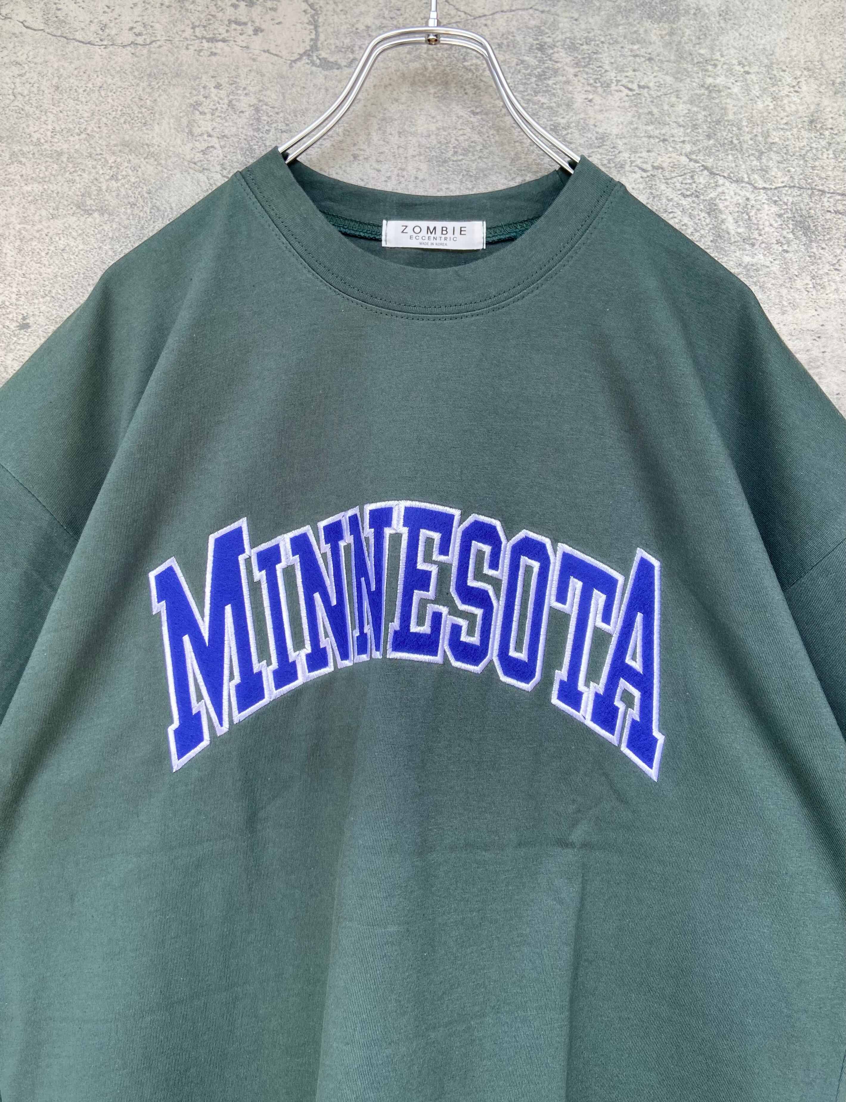 新品 MINNESOTA/ミネソタ カレッジロゴ Tシャツ　濃緑