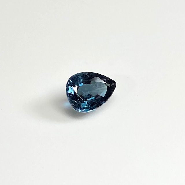 ⁂天然⁂　◇カラーチェンジガーネット◇　0.950ct 　ＡＡＡ　ベキリーブルー