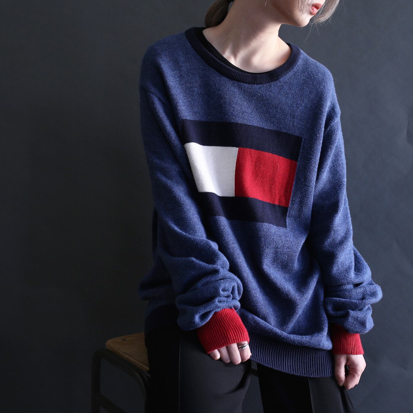 "tommy hilfiger"  nice coloring loose sweat