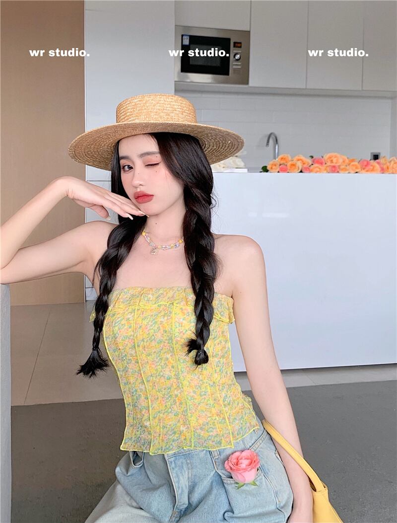 フローラルサマートップス 夏物 花柄 ブラックストロベリース98125975163