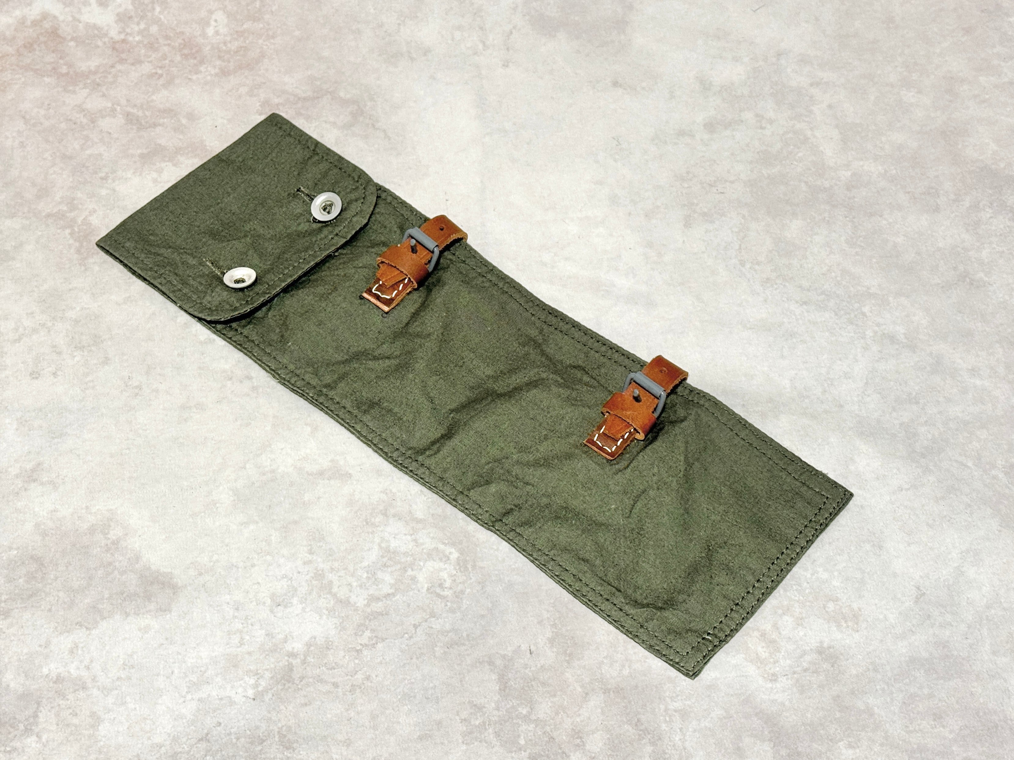 WWIIドイツ軍 ツェルトバーン（テント）用ポール・ペグ収納袋