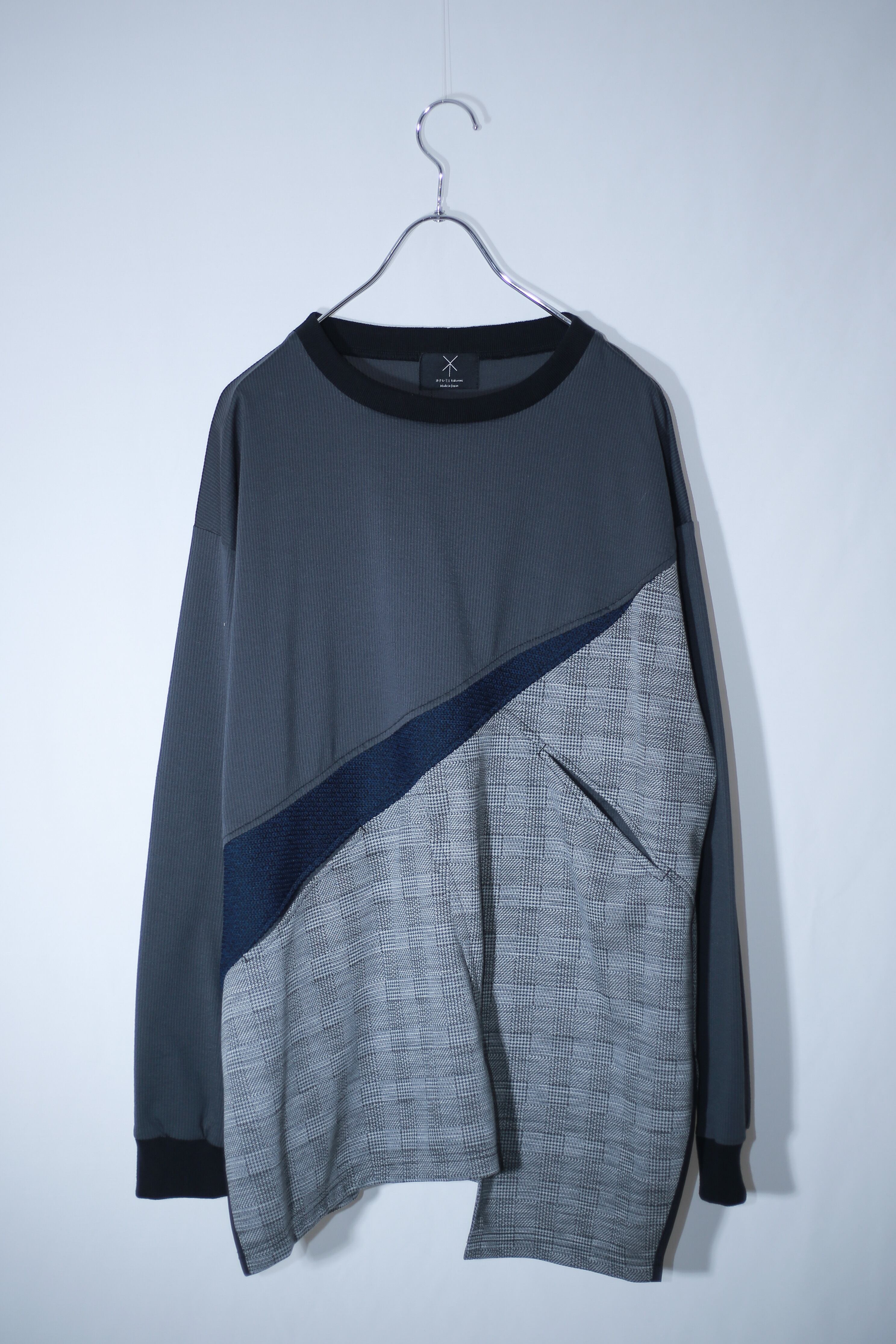 Strata-PO (/dark grey/geometric)
