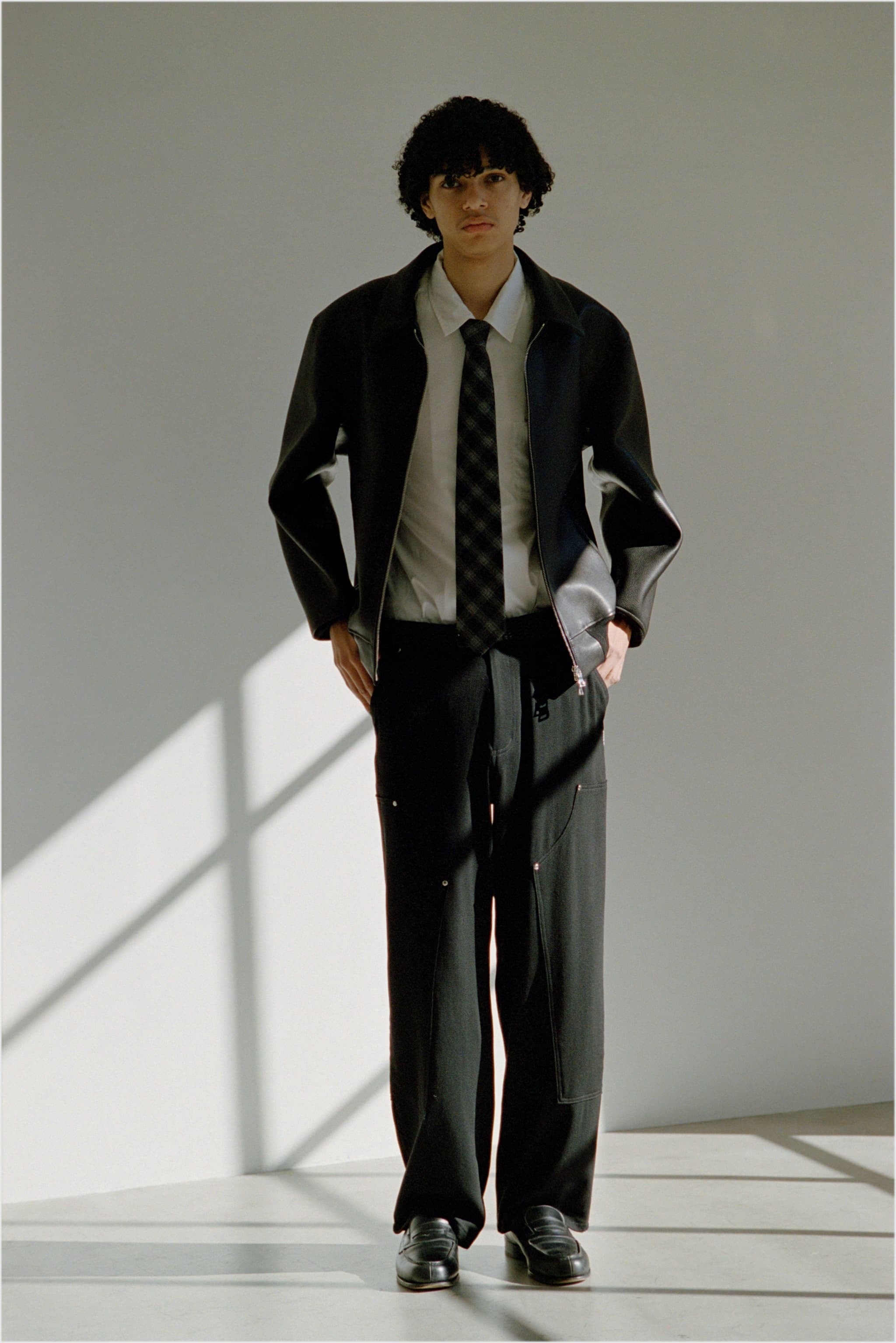 Leather varsity jacket（BLACK） | TTTMSW