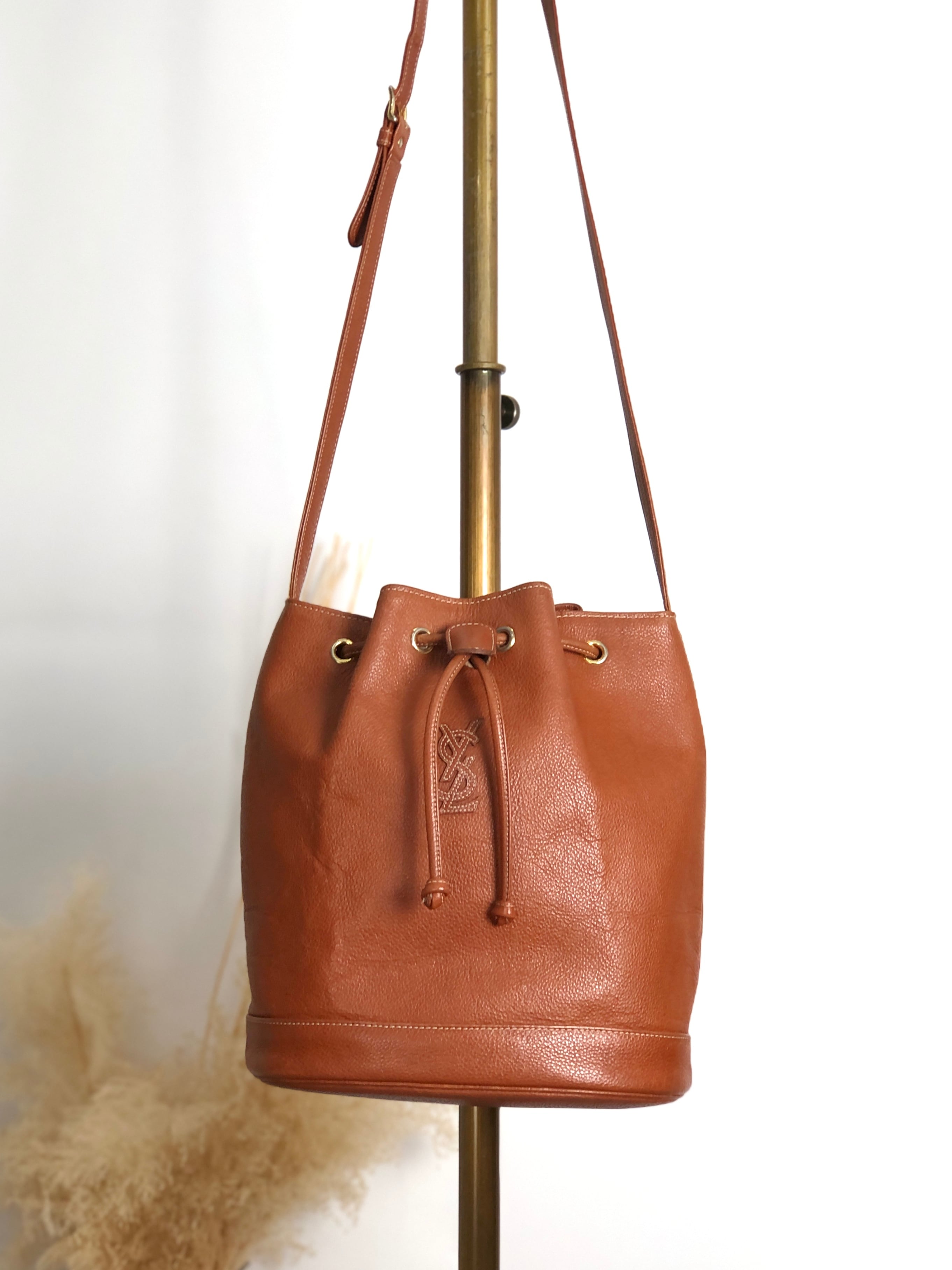 Yves Saint Laurent イヴ・サンローラン ショルダーバッグ ブラウン YSL レザー 巾着 vintage ヴィンテージ オールド yywbfv