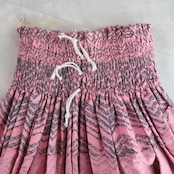 フラダンス 衣装 パウスカート ピンク系 タパ柄 ハワイアンプリント アロハ フラ ダンス レッスン 練習 シングル スカート ハワイアン グレイ系 ピンク 灰色 かわいい おしゃれ 華やか 上品 フラダンス衣装 フェスティバル パーティー かわいいデザイン エレガント レディース ゴムウエスト