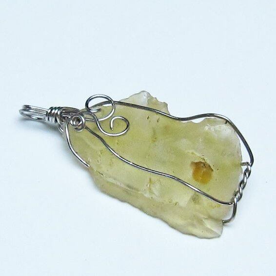 リビアングラス ペンダント 一点物 メール便可 112-13850