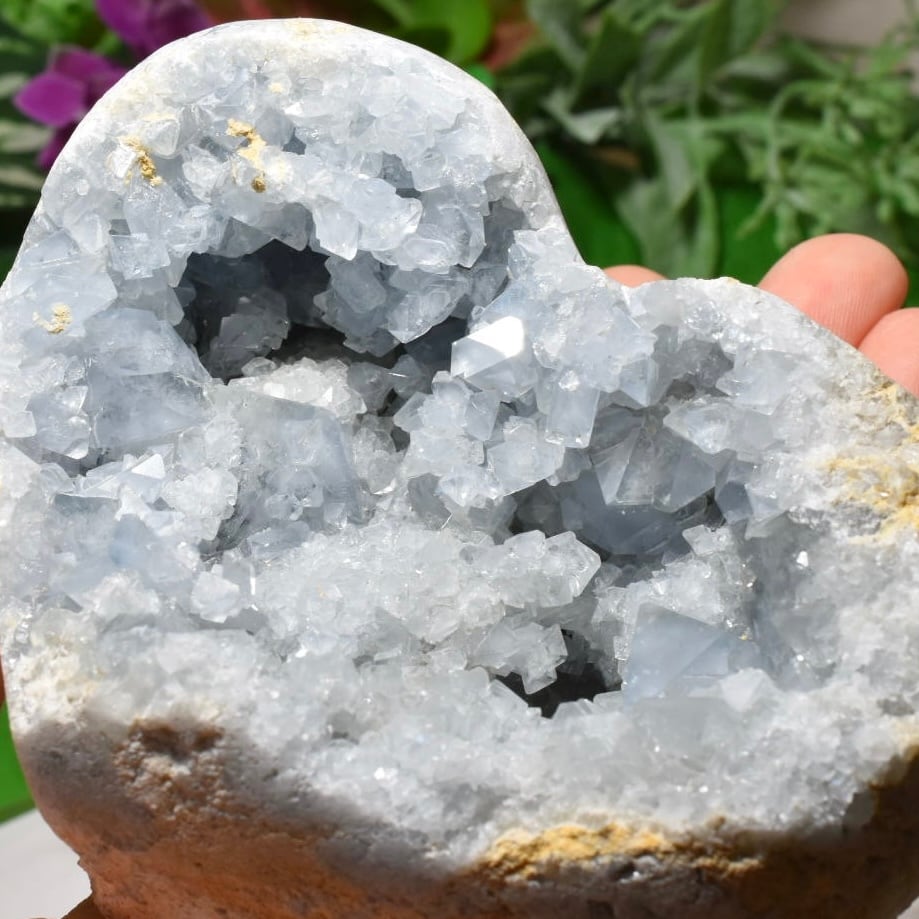 セレスタイト　綺麗なハート型　マダガスカル産 水晶 セレスタイト 綺麗なハート型 マダガスカル産 水晶