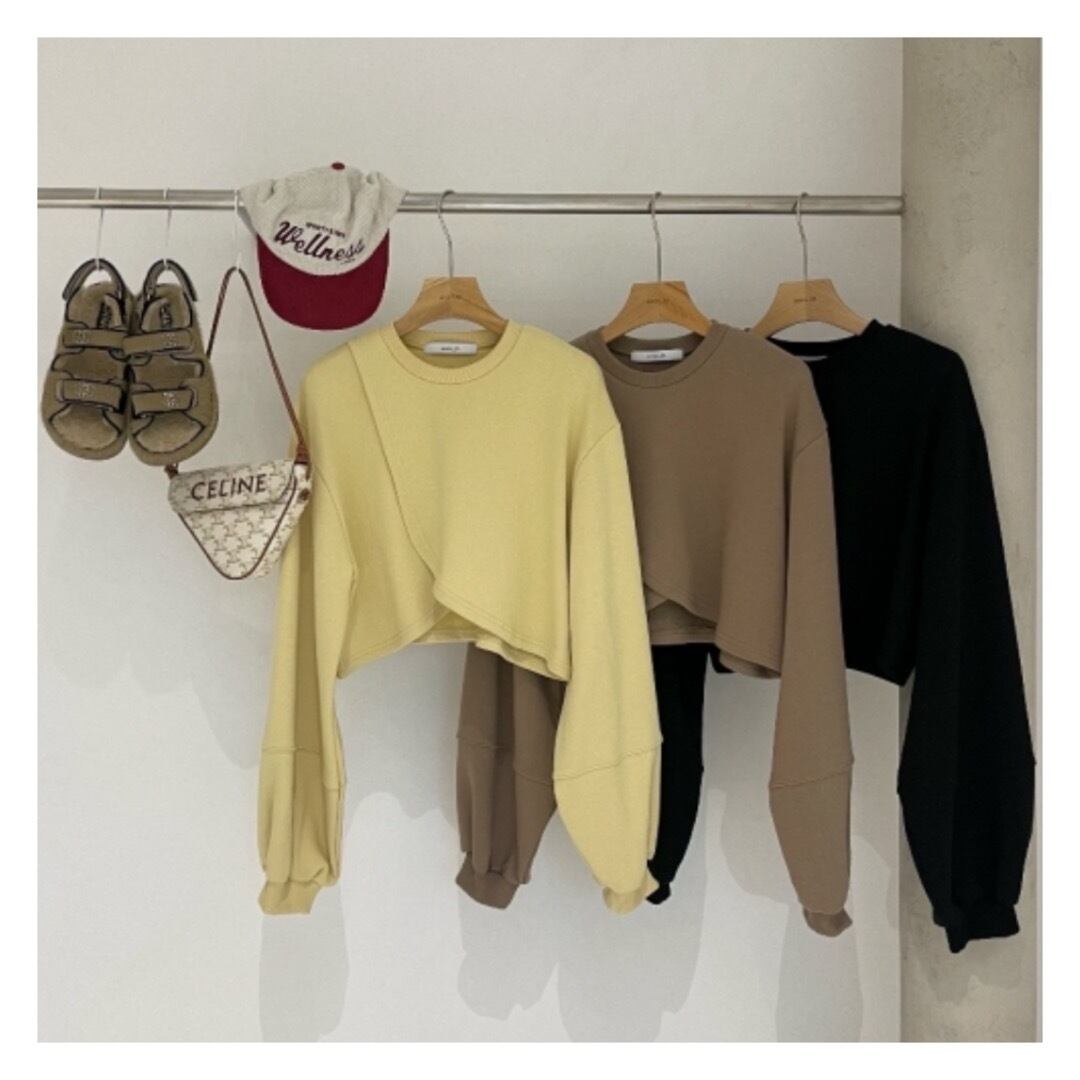 short length sweat tops