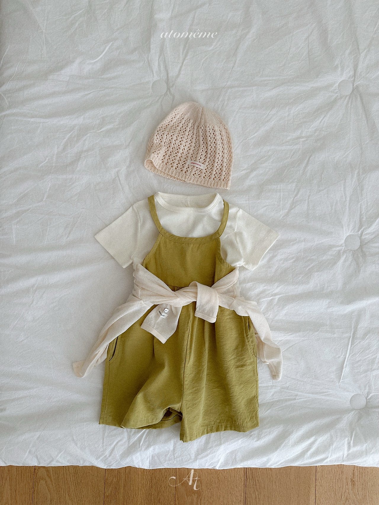 [atomeme] Blackberry Cut Tee / [아토메메] 블랙베리절개티