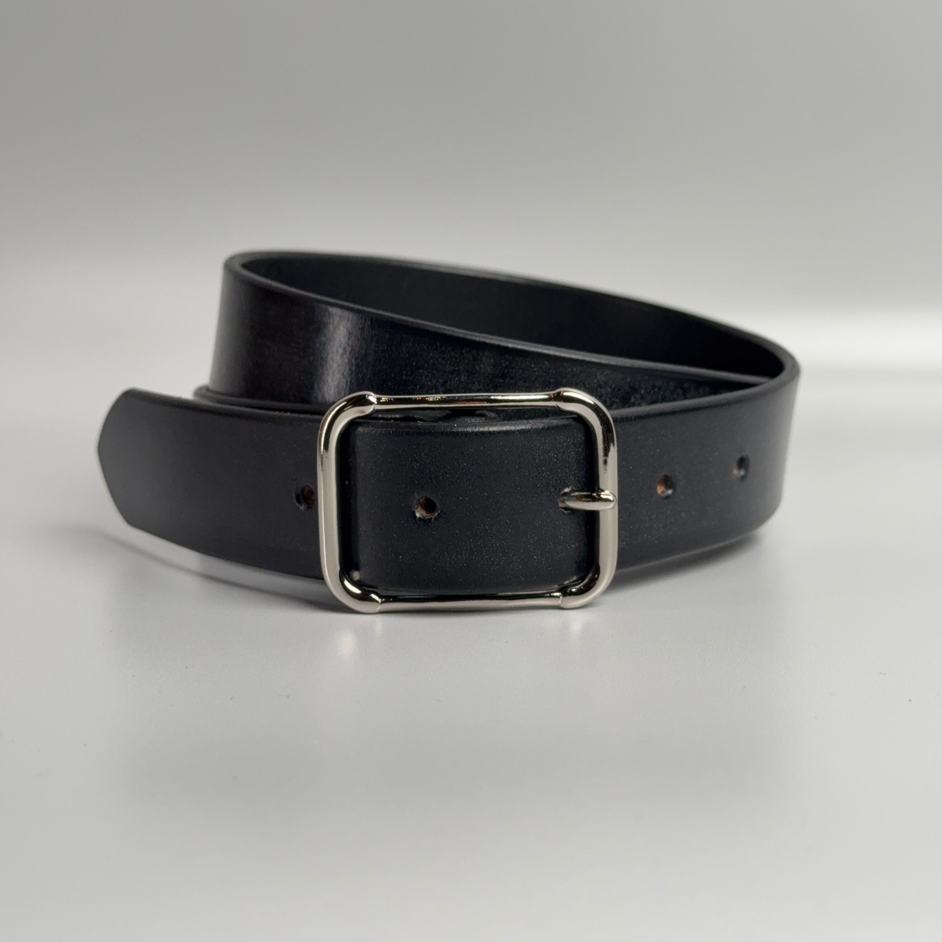 GIANNI VERSACE ジャンニヴェルサーチ メデューサスタッズ レザ