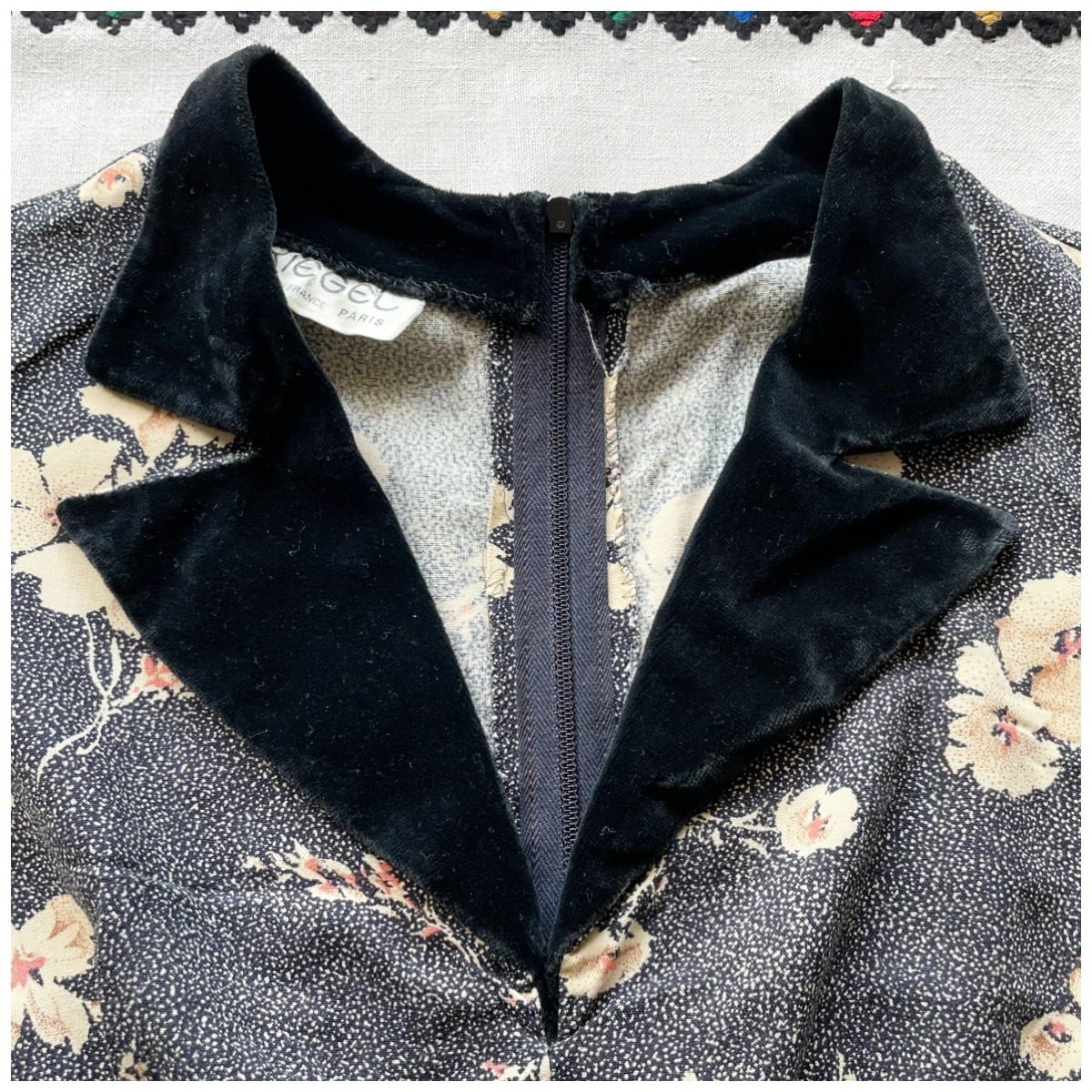フランスヴィンテージ ワンピース ミニ クラシカル 花柄 ベロア | KIRA  