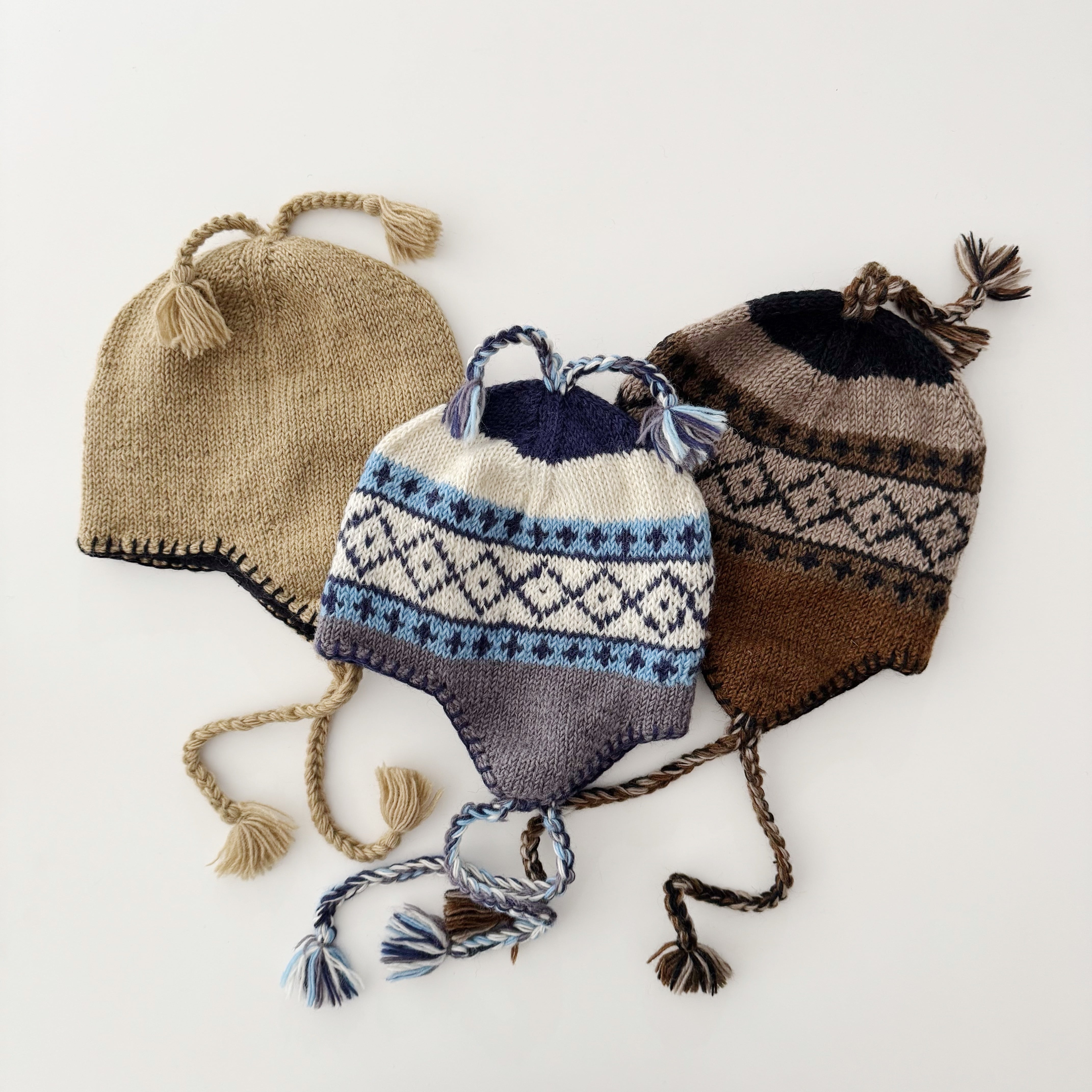 HAND KNIT EAR FLAP BEANIE｜SEDAN ALL-PURPOSE | 服と日用品 SLOPE