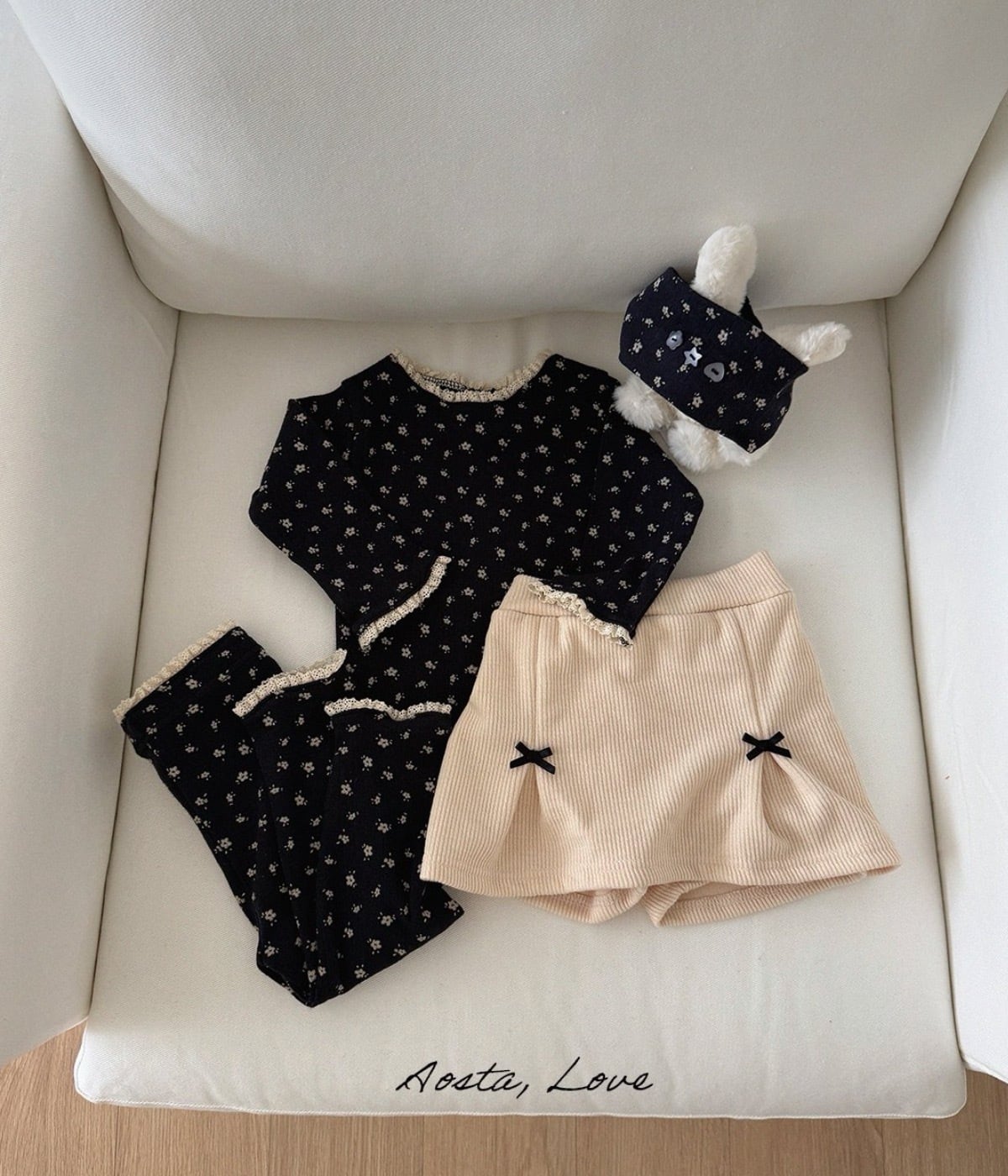 送料無料【予約】/ カメリアTシャツ / aosta