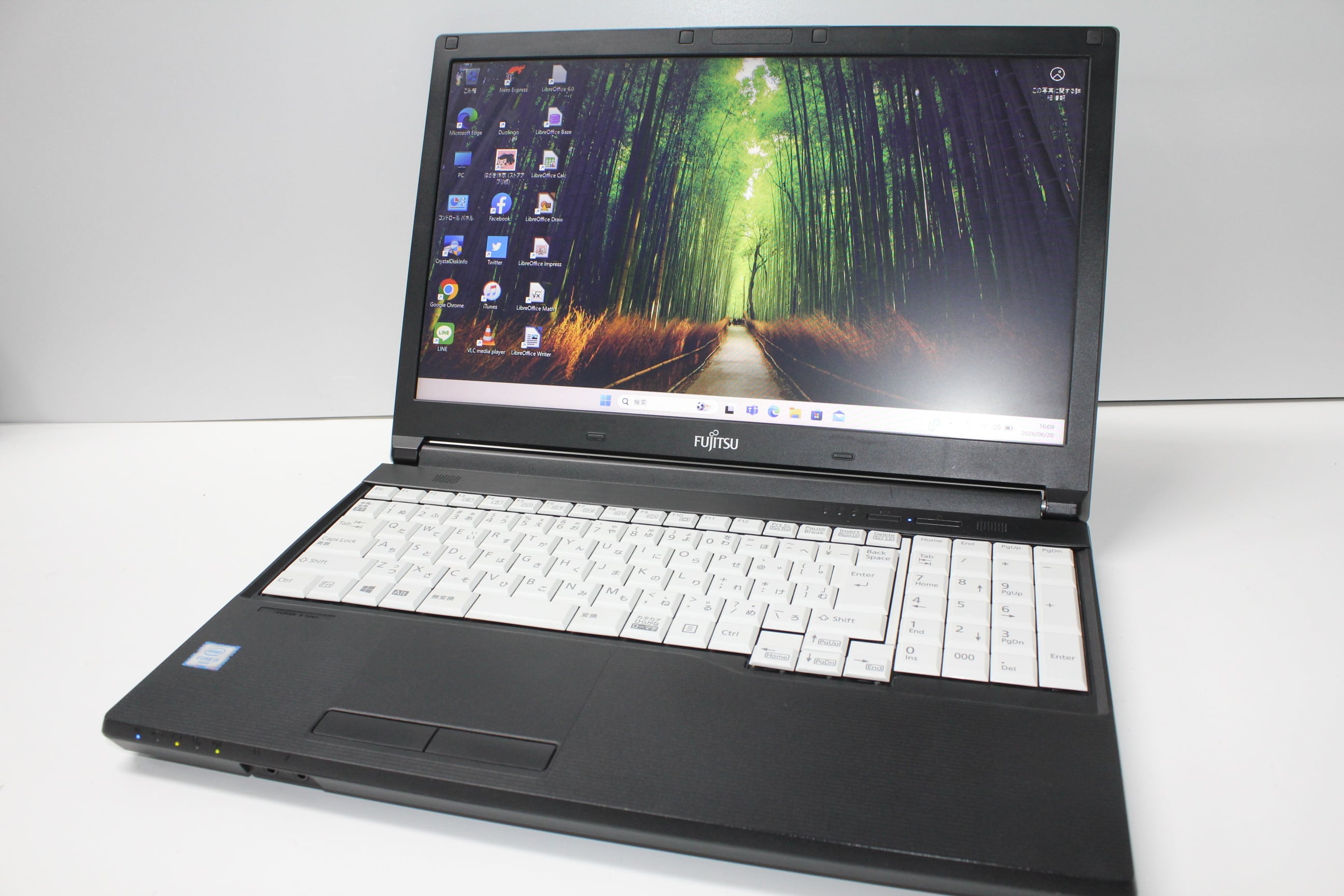 中古ノートPC】富士通〈LIFEBOOK WS1/T〉第5世代Core i5/SSD256GB