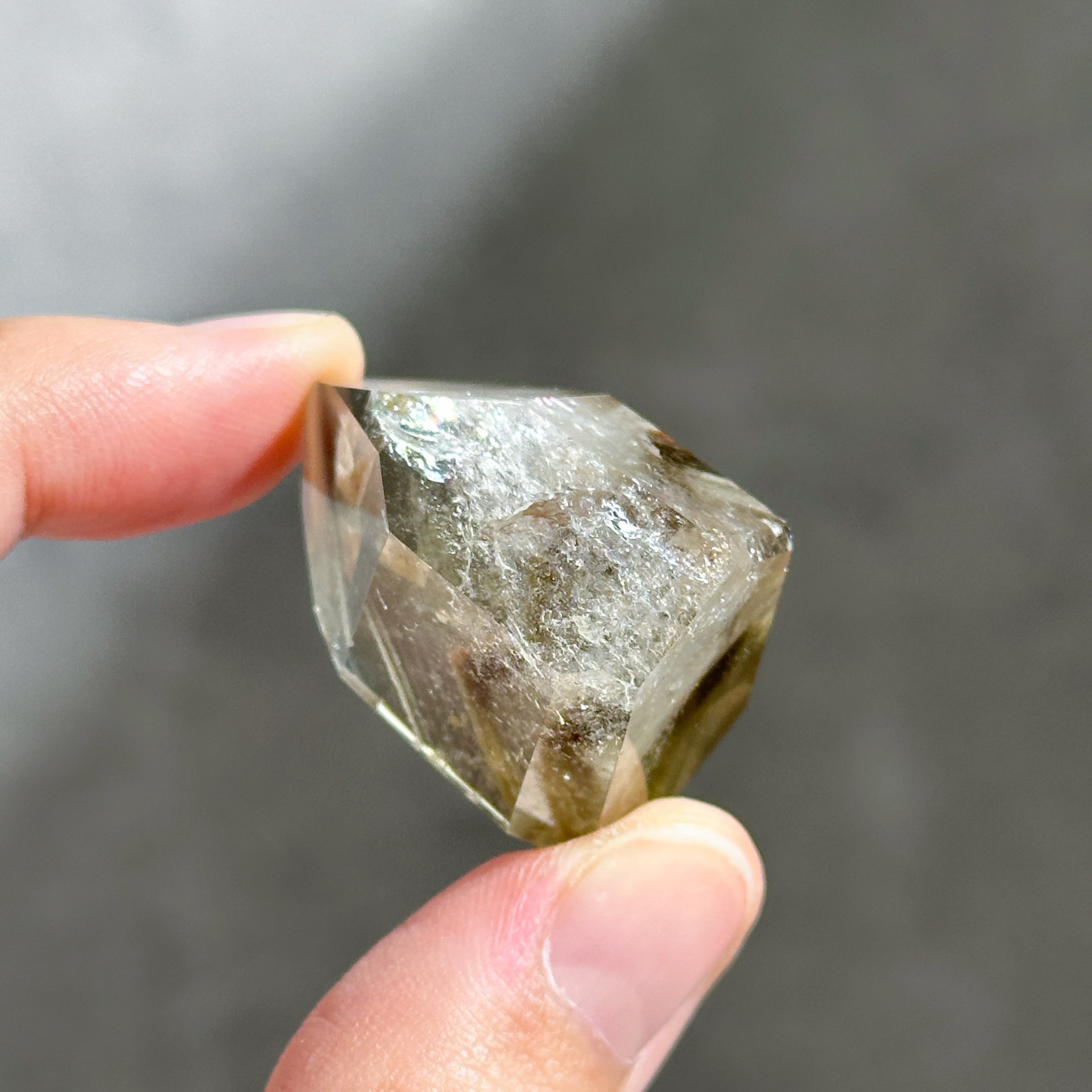 ファントム◎シトリン（黄水晶） タワー 81◇ Citrine ◇ 天然石・鉱物
