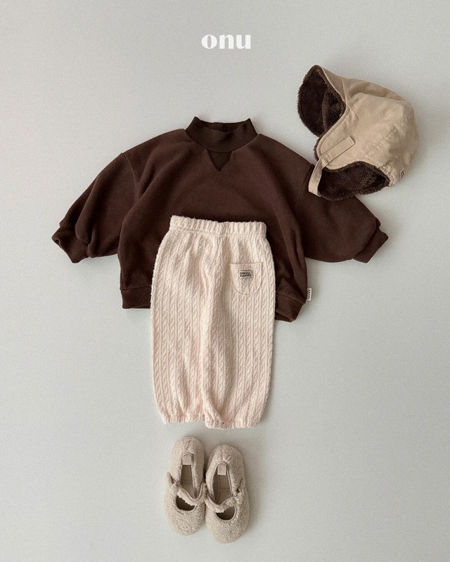 予約⌇onu/ Triangle turtleneck MTM