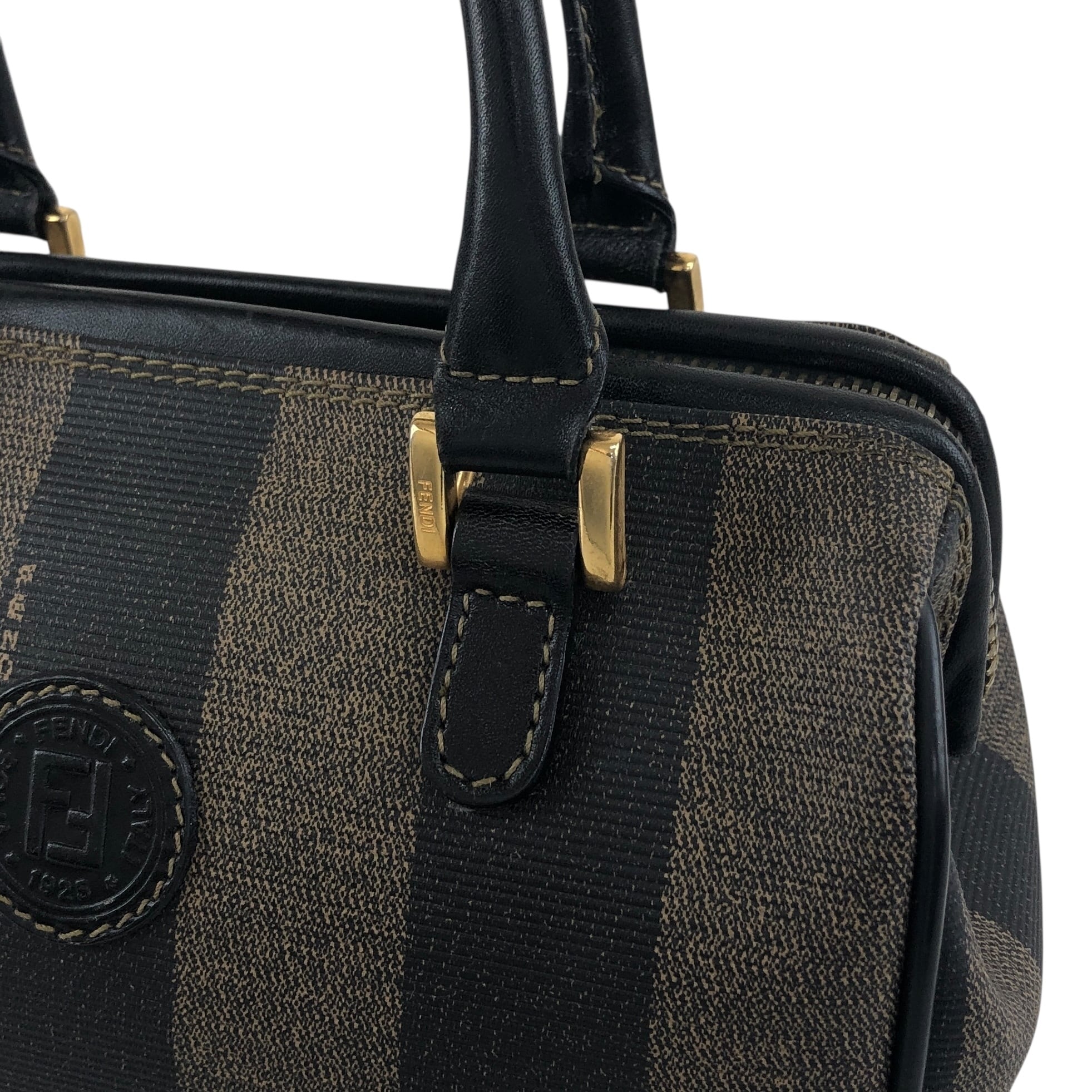 FENDI フェンディ　ヴィンテージ　ミニボストン　ハンドバッグ　ブラック FENDI フェンディ ペカン柄 ハンドバッグ ブラック PVCレザー 2WAY